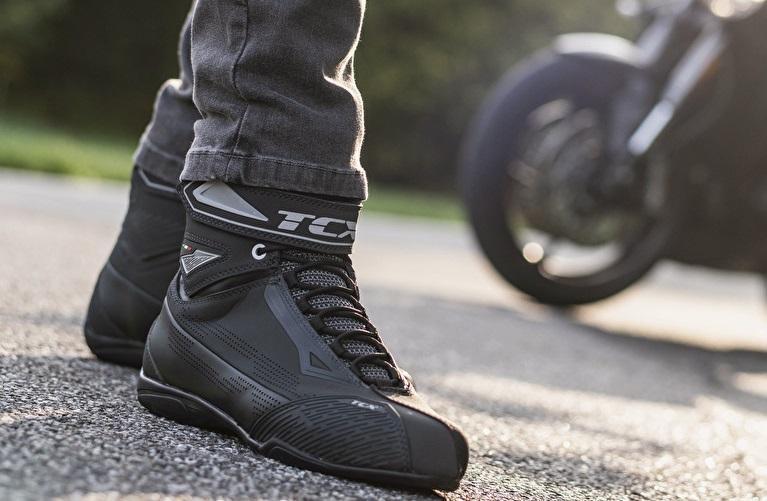 Andare in moto d inverno come vestirsi