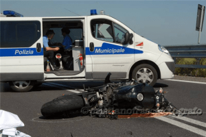 Ghigliottinato dal guard-rail: un altro centauro muore dopo motoraduno