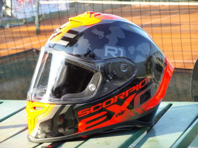 Caschi ai raggi X: Scorpion Exo R1 Air – sport per tutti