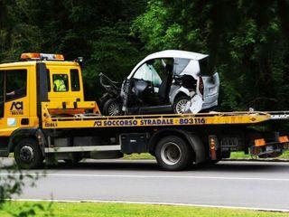 Allarme microcar: l’Aiscam scende in campo (male) ma nessuno si cura dei clienti