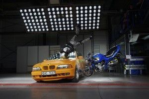 Airbag moto. Elettronica vs cavetto