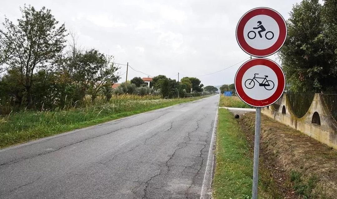 Segnali di divieto per moto e bici: quali sono?