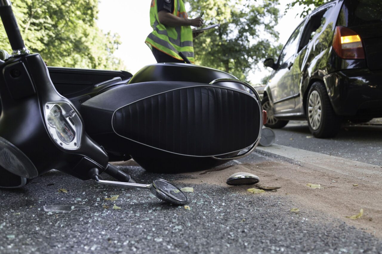 Fuoriuscite di strada in moto: i numeri dicono dove si concentra il rischio