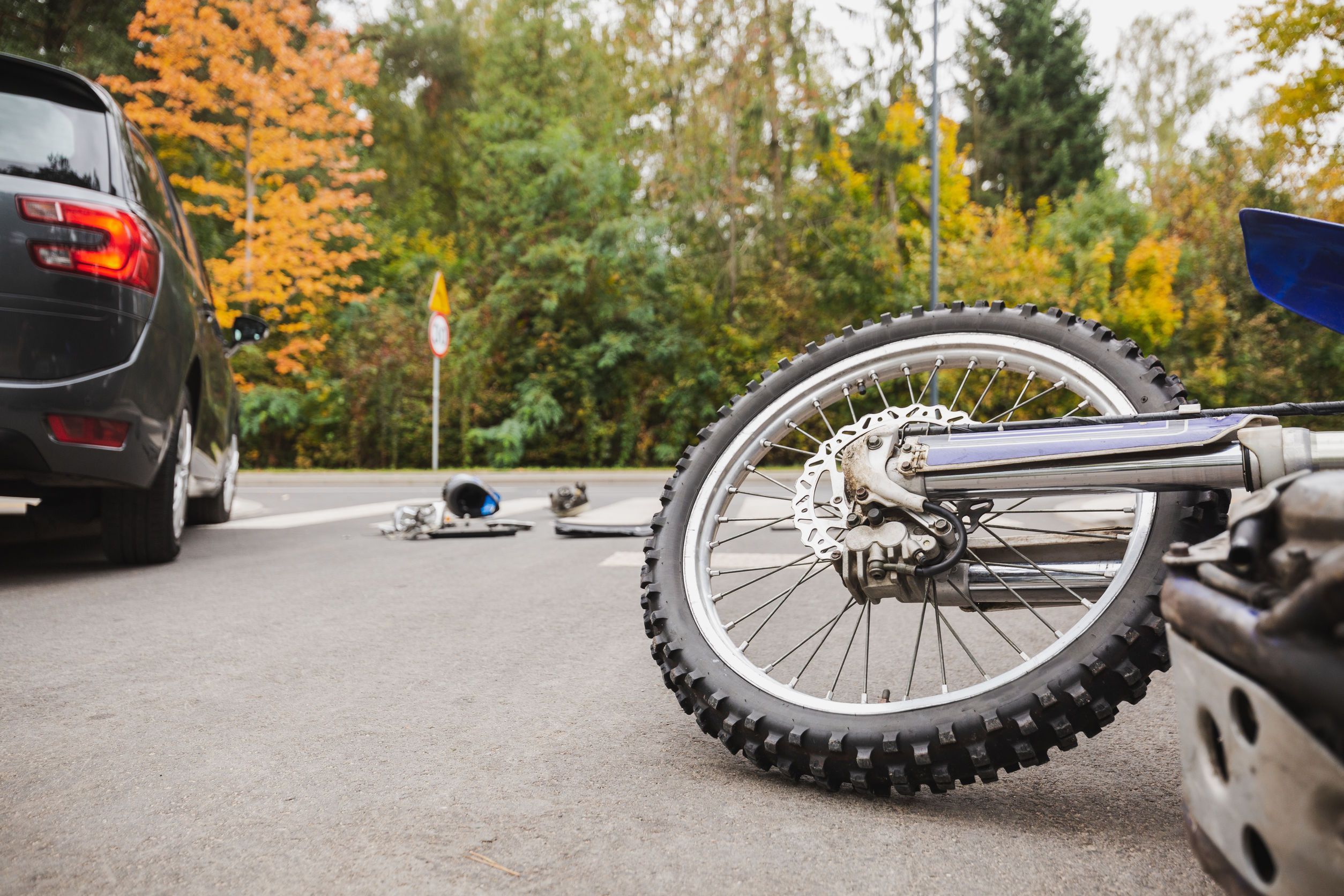 Incidente autostradale in moto: come chiamare i soccorsi