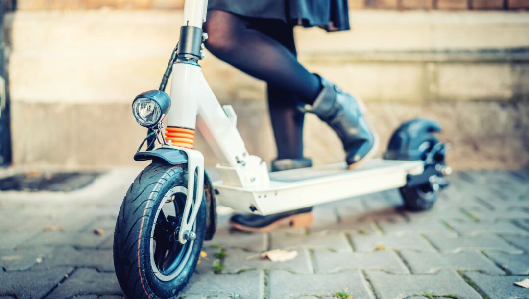 City Roller Kickscooter Adulti - Monopattino Pieghevole Con Ruote 290mm, Freno A Mano, Carico 150 Kg