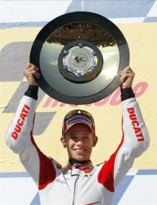 Casey Stoner invita i motociclisti a correre SOLO in pista