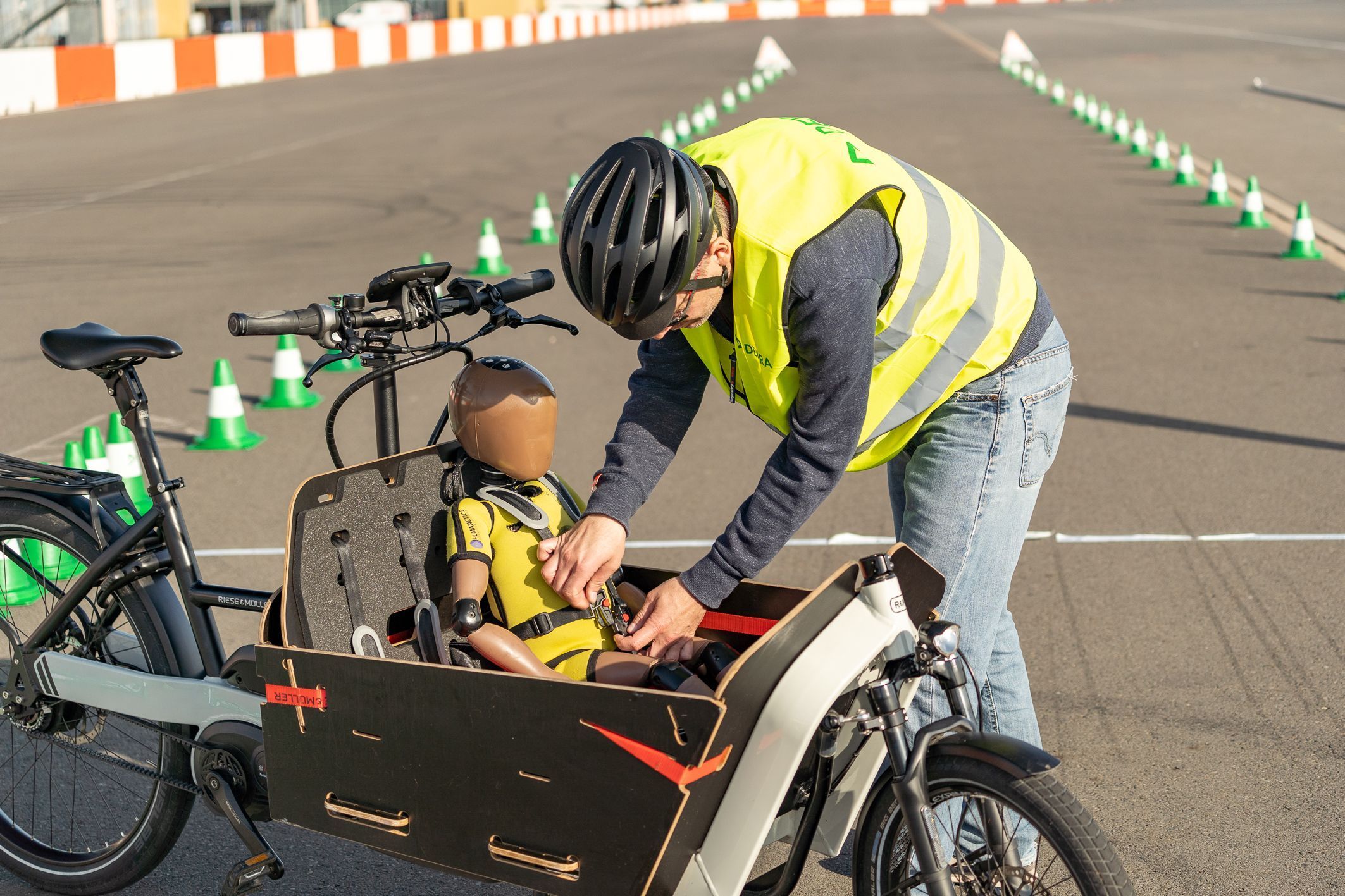 Cargo bike: bimbi a rischio in caso di frenata