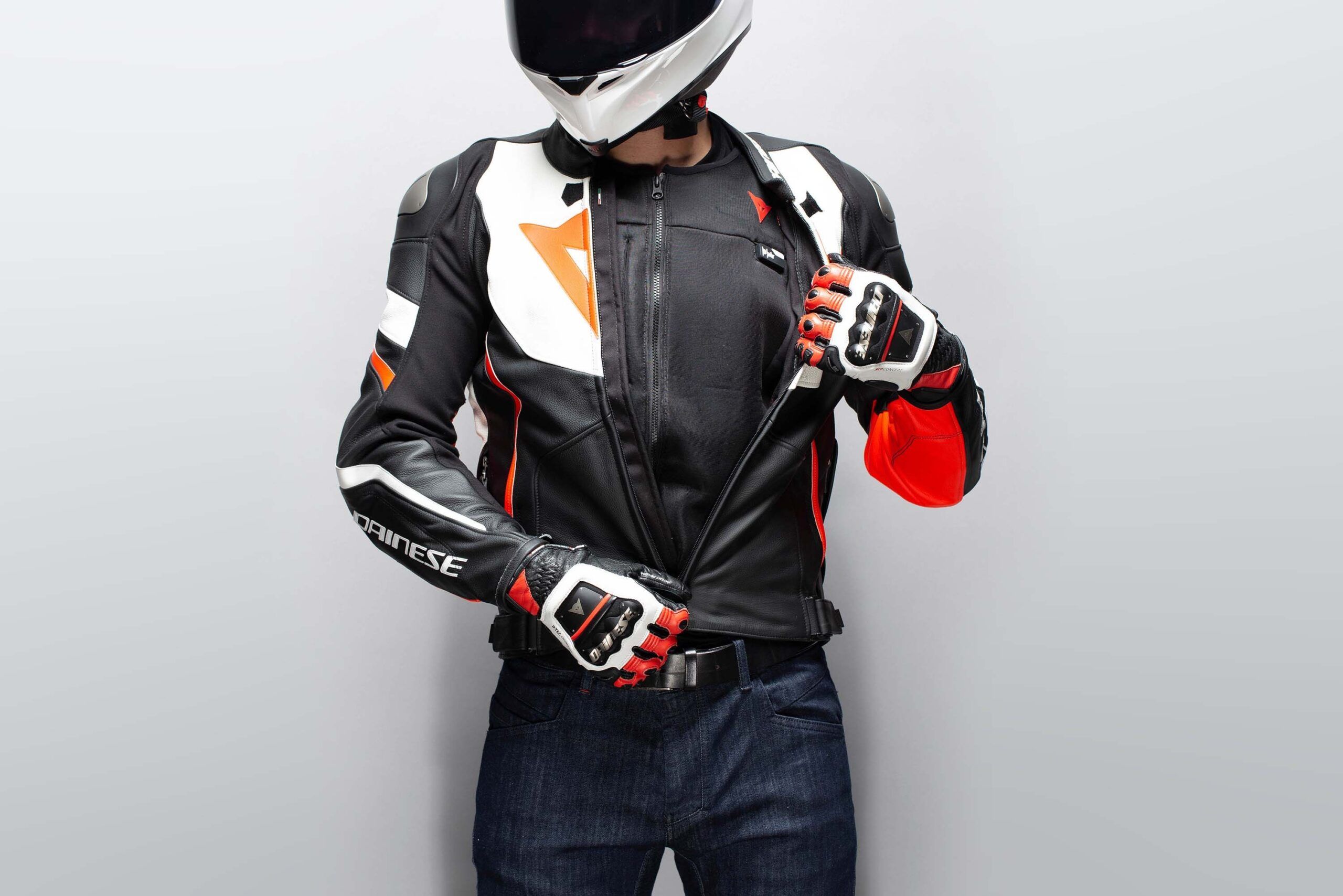 Dainese Smart Jacket: il nuovo moto airbag indossabile