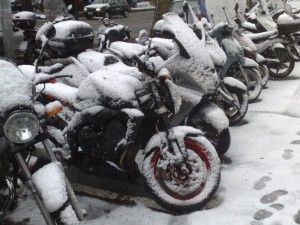 Consigli per viaggiare in moto in sicurezza, durante la stagione fredda