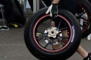Michelin ritorna in MotoGp: dal 2016 sarà fornitore unico