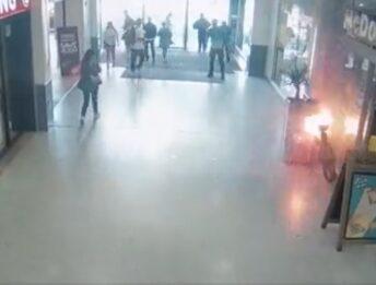 Dublino: e-bike a fuoco in un centro commerciale [VIDEO]