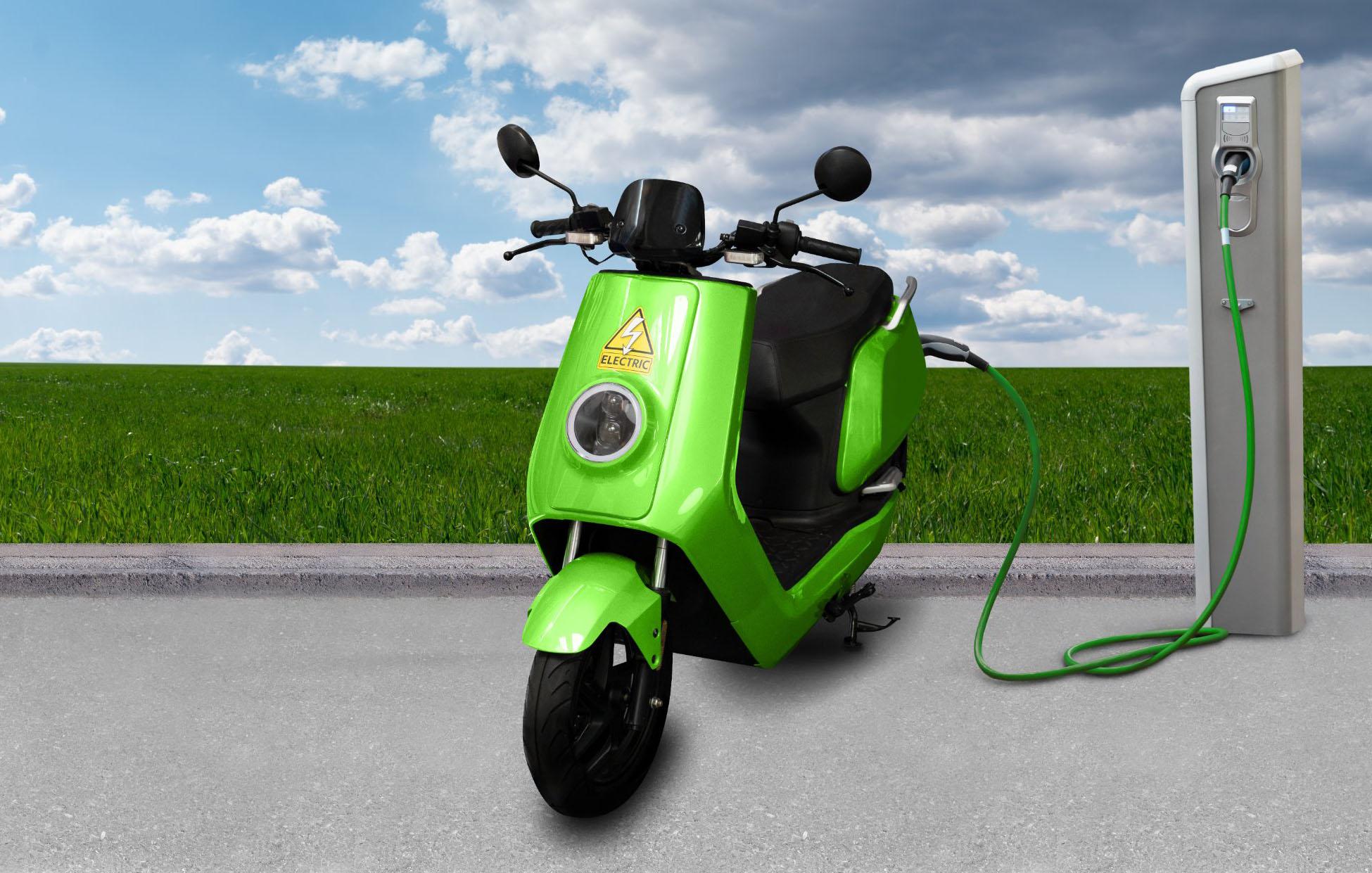 Incentivi moto e scooter elettrici 2022: ripartono dal 19 ottobre