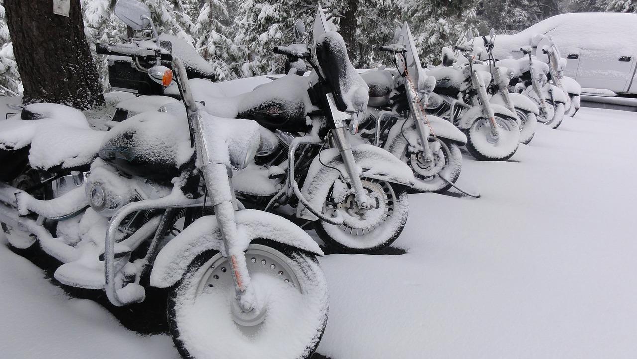 Obbligo gomme invernali moto e scooter: ci sono novità?
