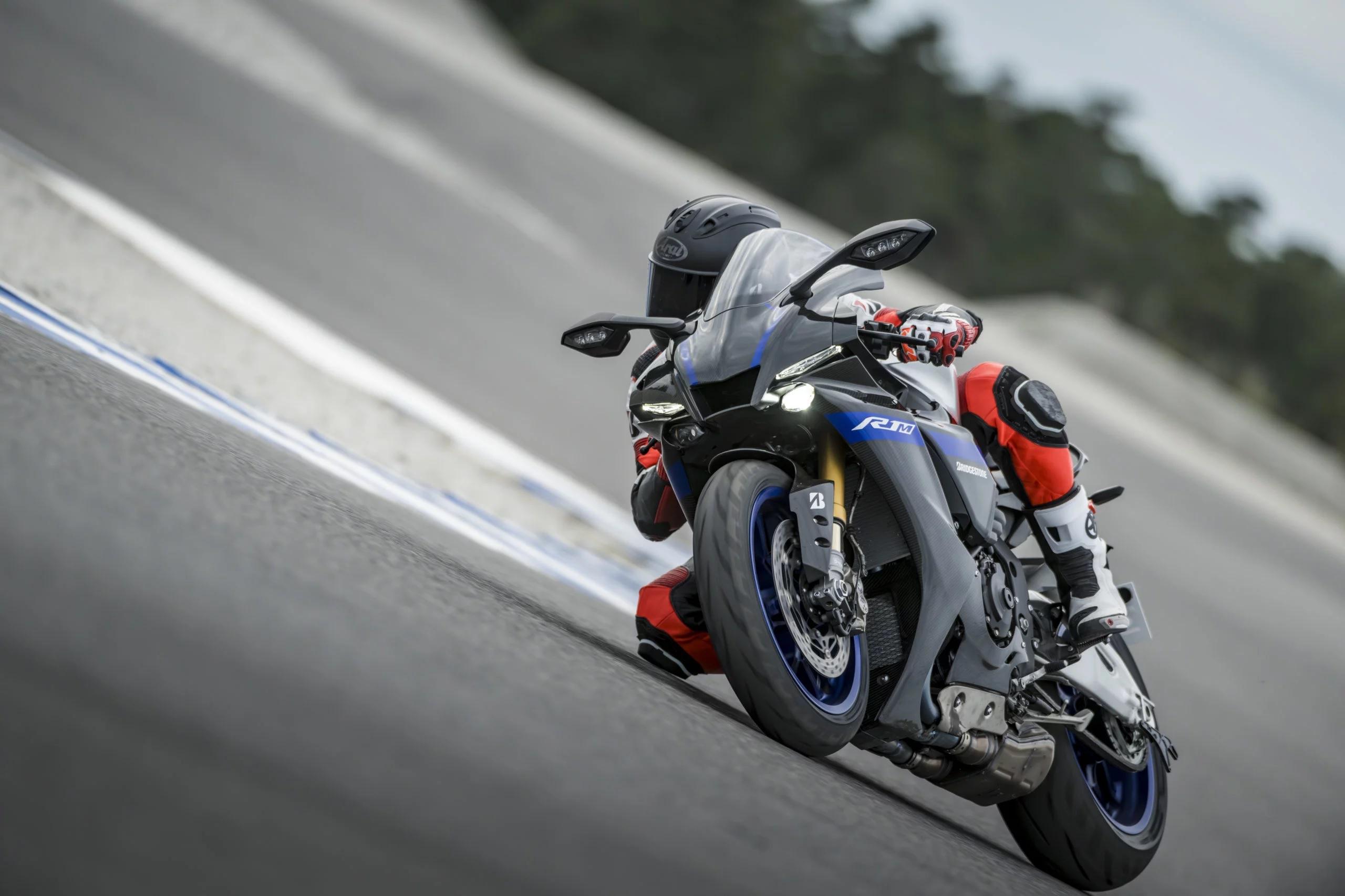 Bridgestone presenta la nuova generazione di Battlax Hypersport S23