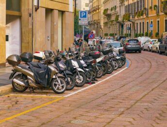 Moto: a Milano sono raddoppiate in 20 anni, ecco perché