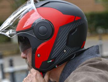 Caberg SOHO: il demi jet urbano con predisposizione Bluetooth