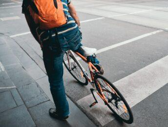 Bici e piste ciclabili: le novità del Codice della Strada 2025