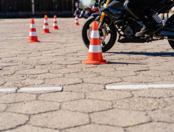 Autoscuole e Iva sulle patenti A: una sentenza ribalta tutto