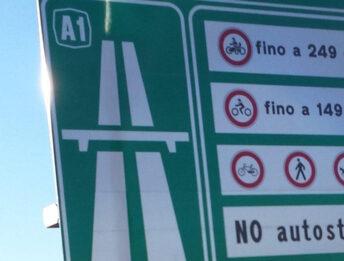 125 in autostrada: cosa fare se la segnaletica indica i vecchi limiti?