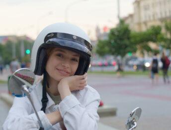Svizzera, troppi incidenti in moto: nel mirino l’età minima di guida