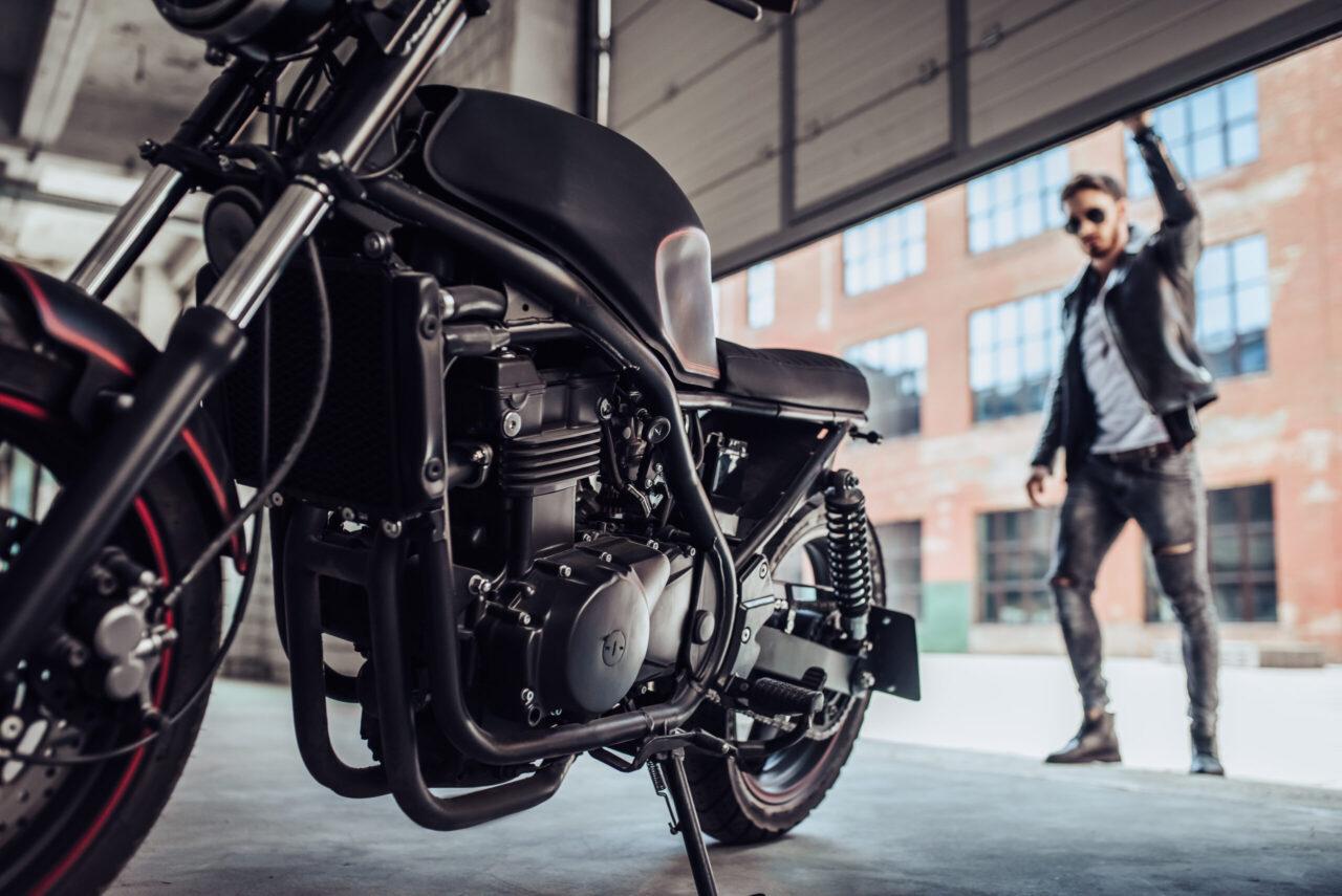 Furti di moto e scooter: quanto pesano sul premio e come proteggersi